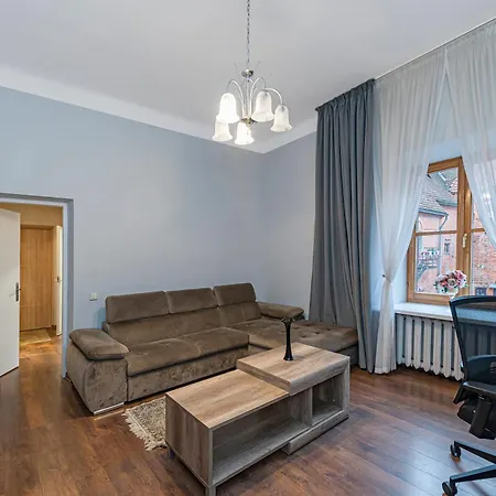 Old Town With Free Parking #2 By Poloaparments Apartment
